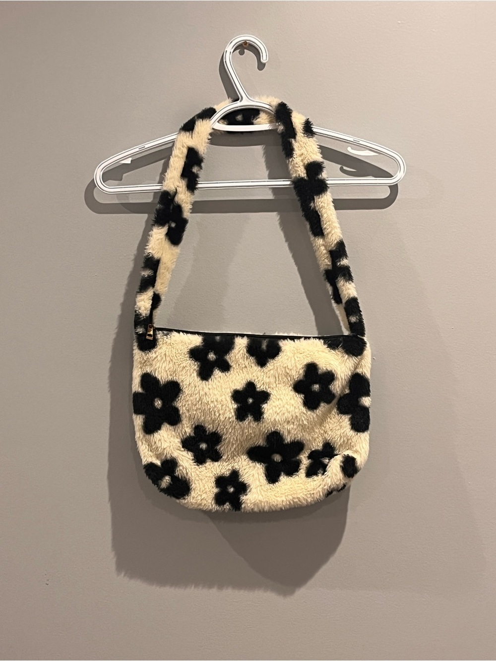 Y2K faux fur 2000s flower patterned purse